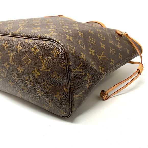 Louis Vuitton Monogram Neverfull MM Tote Bag - Picture 8 of 13
